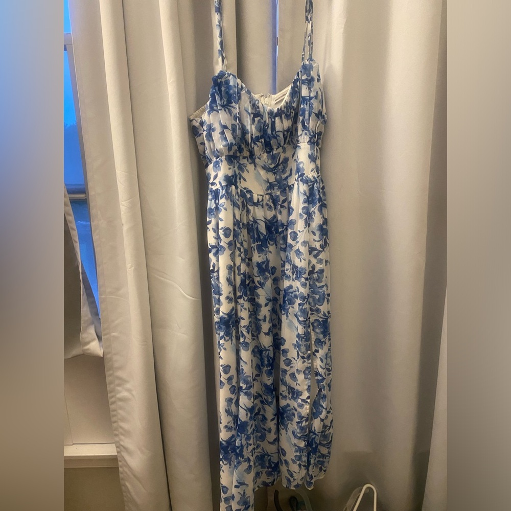 Abercrombie Blue and White Floral Dress